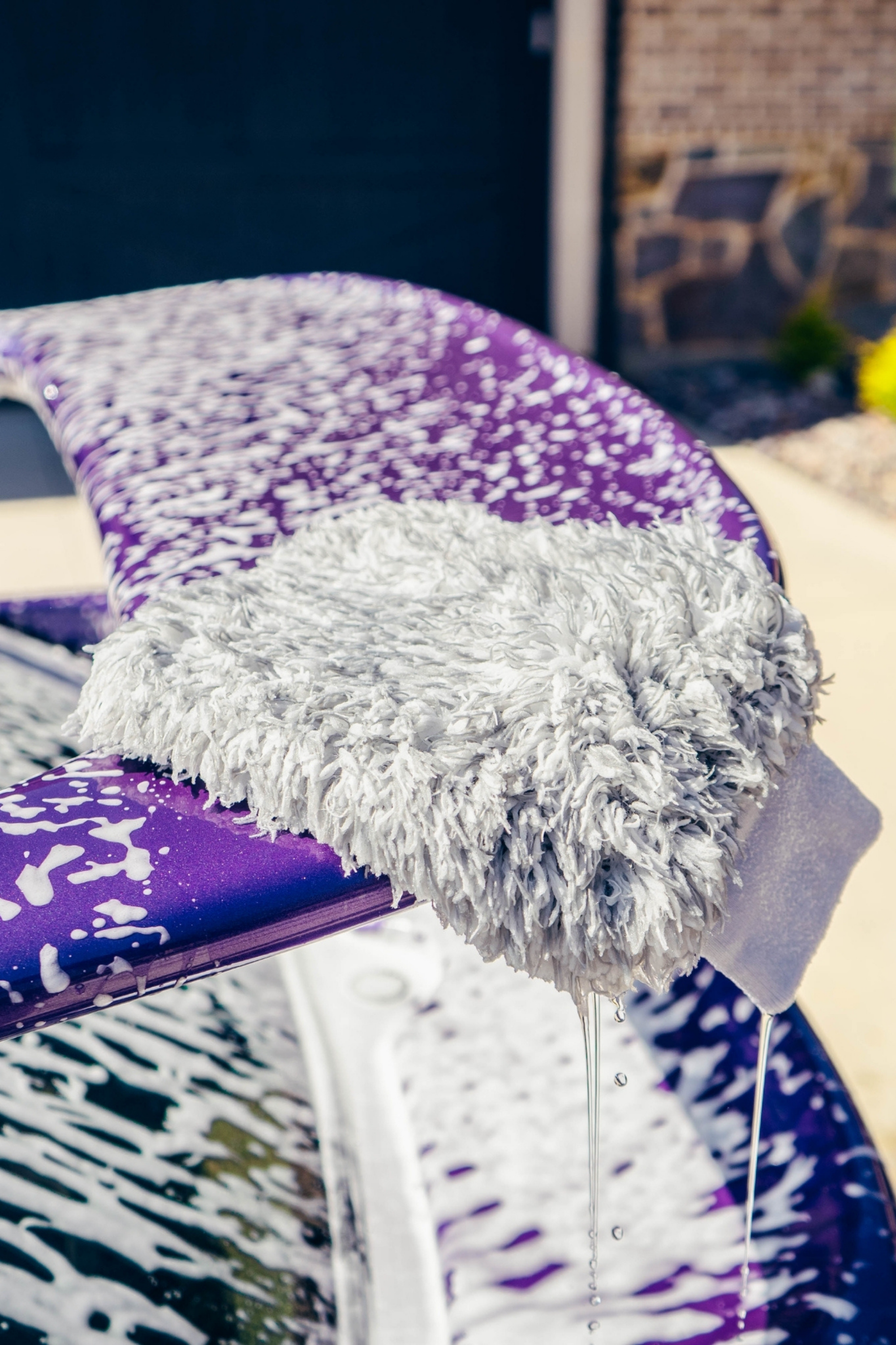 BLACKLINE® Plush Microfiber Wash Mitt